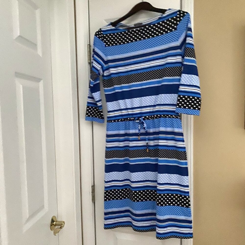 J.McLaughlin Medium long sleeve dress with waist tie